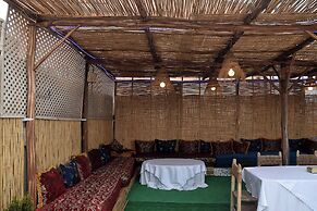 Lyron Hostel