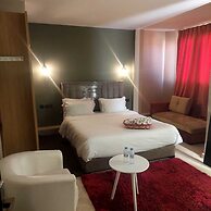 Lyron Hostel