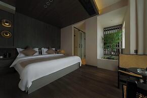 Good Night Hotel