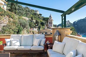 Lovely 2-Bedroom Flat - Sea View Terrace