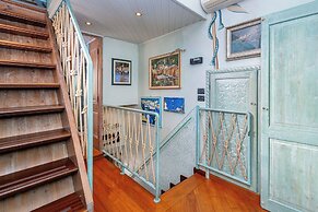 Lovely 2-Bedroom Flat - Sea View Terrace