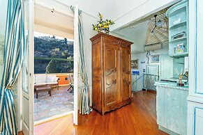 Lovely 2-Bedroom Flat - Sea View Terrace