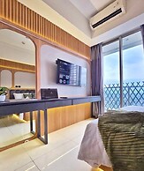 HomeWood By SanLiving - Studio