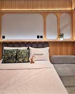 HomeWood By SanLiving - Studio