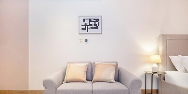 LUX The Marina View Suite 2