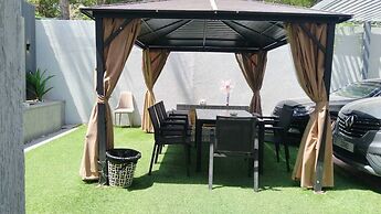 Nas Villa Luxurious Dorm