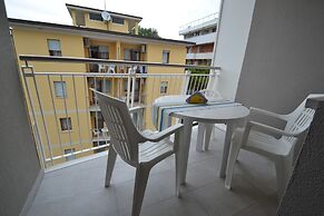 Comfortable Seafront Apartment