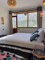Atlas Walnut Hotel