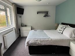Cottage Court Hotel