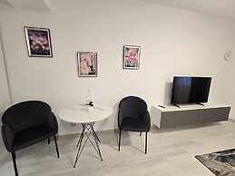 LaRin Residence Apartments