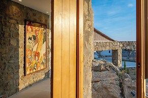 Citadel Natural Stone Villa