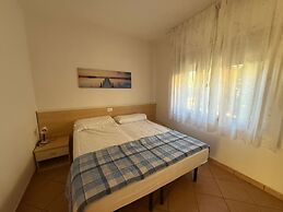 Cozy Flat With Private Parking in Rosolina Mare