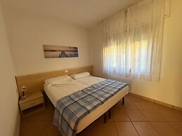Cozy Flat With Private Parking in Rosolina Mare