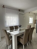 Apartment Lavaran 1 in Vir