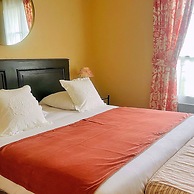 Logis Hôtel Domaine de l'Orangerie