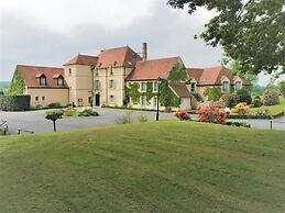Logis Hôtel Domaine de l'Orangerie