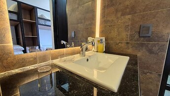 HOTEL LAVERDIERI