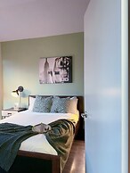 Maple Crown Suites - Free Parking