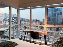Maple Crown Suites - Free Parking
