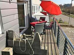 Ferienwohnung Am Yachthafen mit Balkon