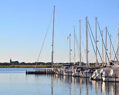 Ferienwohnung Am Yachthafen mit Balkon