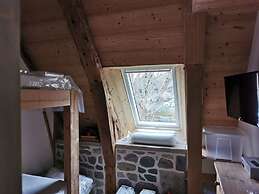 Rustic Mont-dore Family Cottage