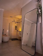 Luna Holiday Home