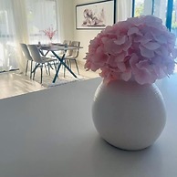 Luna Holiday Home