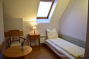 Holiday Homes With Terraces, Close to the Beach