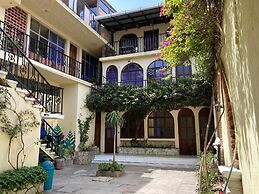 Kasa Kiwi Hostel and Travel