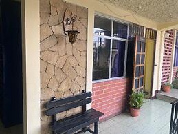 Kasa Kiwi Hostel and Travel