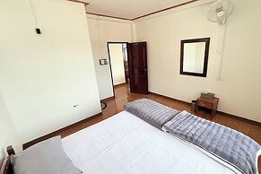 Bokeo Lodge & Restaurant