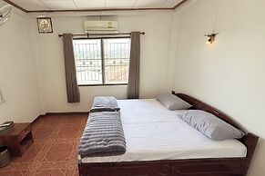 Bokeo Lodge & Restaurant