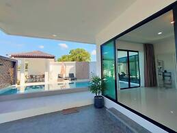 Jitvirat Pool Villa