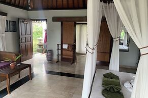 Toya Retreat Villa