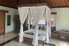 Toya Retreat Villa