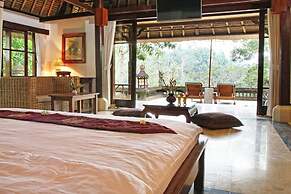 Toya Retreat Villa