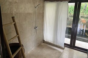 Toya Retreat Villa