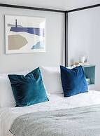 Modern Margate Apt 2BR En-suite Parking by Adliv