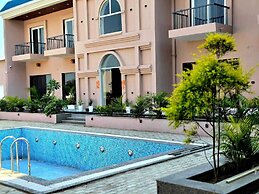 RN Hotel And Lawn