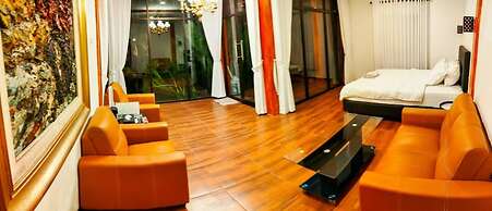Forrest Lodge, Cafe & Wisata Berkuda