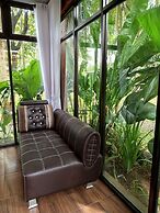 Forrest Lodge, Cafe & Wisata Berkuda