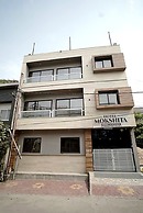 Hotel Mokshita