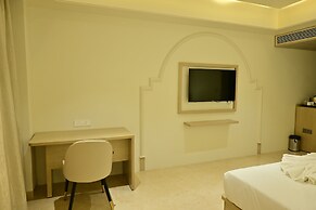 Simran Sarovar Hotel