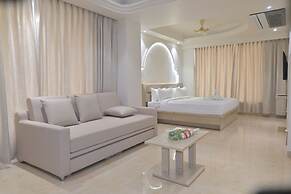 Simran Sarovar Hotel