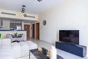 Bloomfields 1BR Canal The View Raha