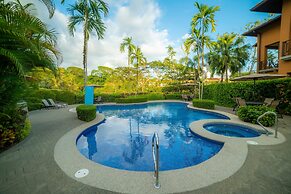 Veranda 5F 2 bdr Garden View in Los Suenos