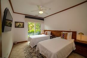 Veranda 6F 2 bdr Garden View in Los Suenos