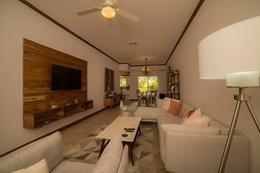 Veranda 6F 2 bdr Garden View in Los Suenos