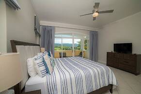 Colina 7C 3 bdr Garden View in Los Suenos